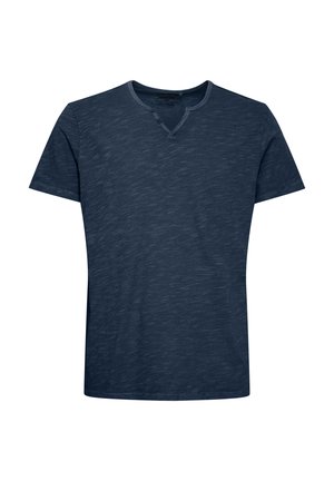 Meriinen tummansininen lyhythihainen T-paita, joka on valmistettu teksturoidusta kankaasta. Paitasa on V-kaula-aukko, jossa on kaksi nappia, ja se omaa rentoa siluettia.