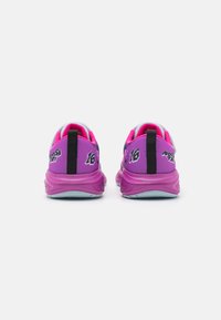 ASICS GEL NOOSA TRI 16 UNISEX - Silniční běžecké boty - bold magenta/white