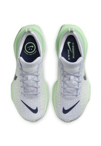 Nike Performance ZOOMX INVINCIBLE FK 3 - Scarpe da corsa su strada - pure platinum cool grey vapour green dark obsidian