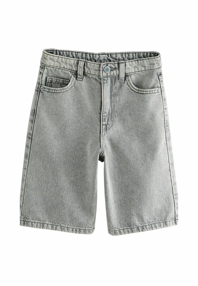 Shorts di denim grigio con taglio dritto, caratterizzati da cinque tasche, passanti per cintura e chiusura con un solo bottone. Il tessuto ha una texture leggermente usurata.