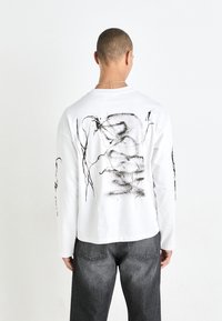 Weekday Hosszú ujjú felső - white