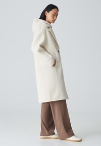 OPUS HANNIE - Klassischer Mantel - soft cream