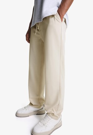 Bershka STRAIGHT-FIT TAILORED  - Trousers - beige