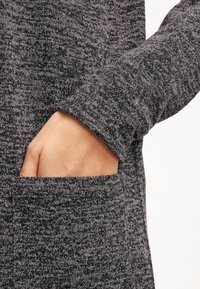 QS Strickjacke - black