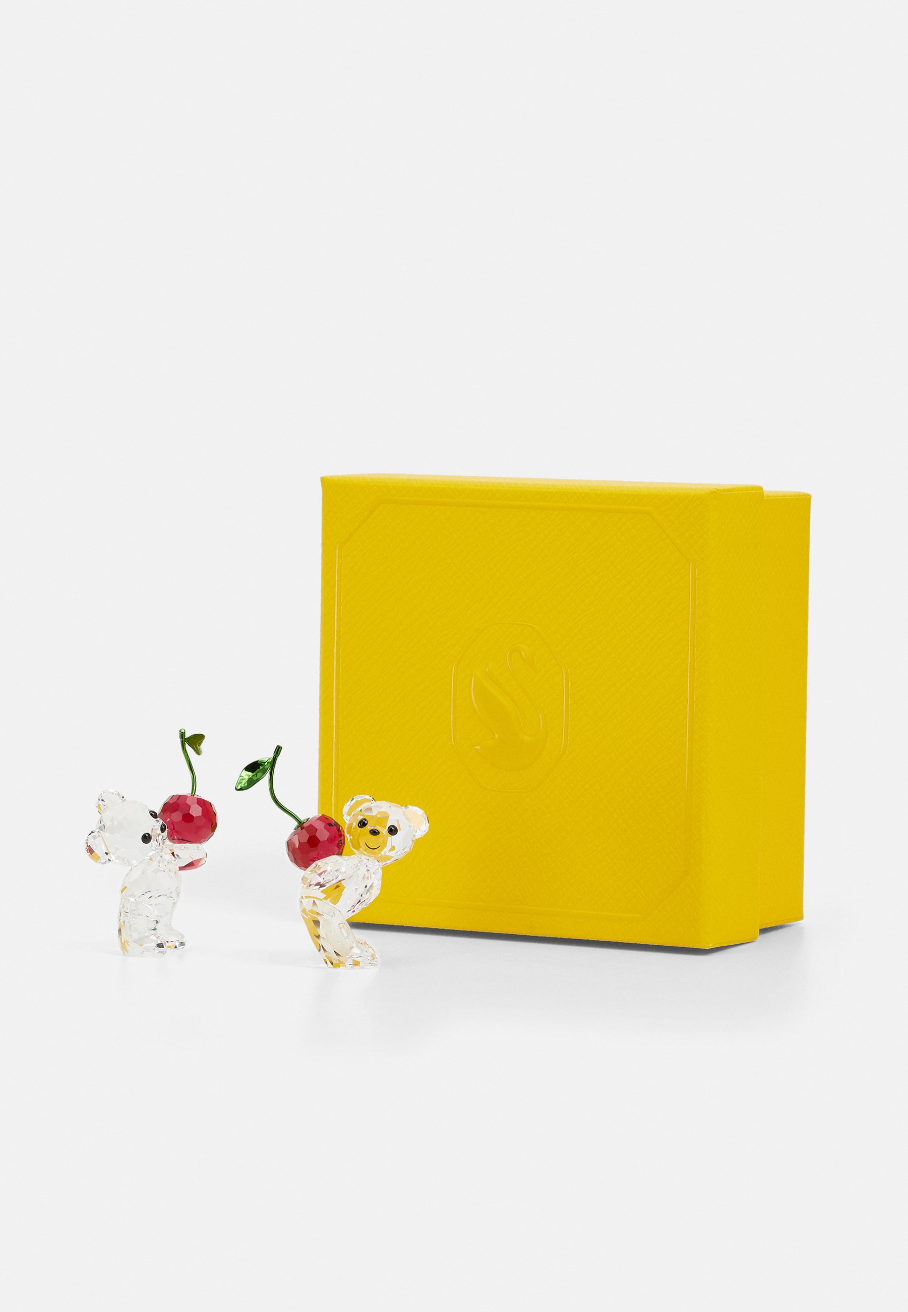 【SWAROVSKI】KrisベアAlways Together Swarovski Kris Bear Always Together Figurine, Cherry Motif