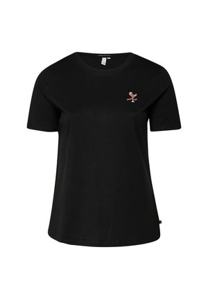 T-shirt noir à manches courtes avec un petit flamant rose tenant un verre à cocktail brodé sur la poitrine gauche.