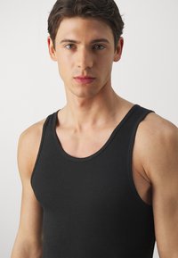 Tommy Hilfiger PREMIUM ESSENTIALS TANK 3 PACK - Maglietta intima - black