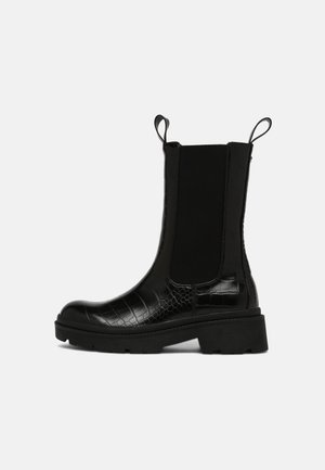 Platform boots - black