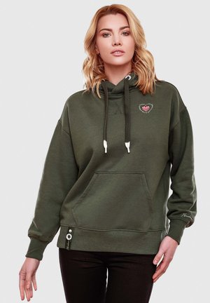 Hoodie vert olive en coton. Comprend une poche avant, des cordons de serrage ajustables et un emblème décoratif rose et blanc sur la poitrine.