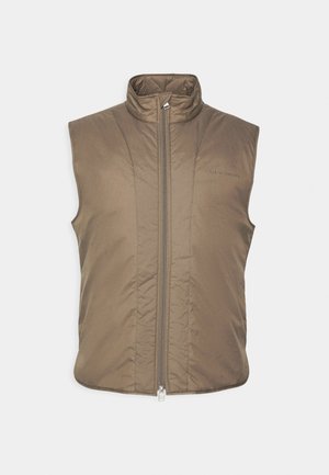 Smeđa bezrukavna podstavljena prsluk s visokim ovratnikom i prednjim zatvaračem, s diskretnim tekstom "Tiger of Sweden" na prsima.