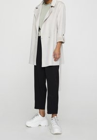 PULL&BEAR Cappotto corto - beige