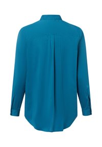 Camicetta a maniche lunghe in un profondo teal, realizzata in tessuto liscio. Presenta un colletto classico, una piega sul retro e polsini con bottoni e orlo arrotondato.