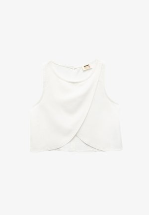 Top sin mangas blanco con un diseño cruzado, hecho de tela suave. Presenta un escote redondo y una pequeña abertura en la espalda con un botón.