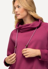Ulla Popken MIT STEHKRAGEN RAGLANFORM LANGE ÄRMEL  - Mikina - pink