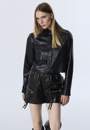 Overhemdblouse - black