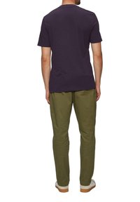 s.Oliver MIT FLAMMSTRUKTUR - T-shirt print - aubergine