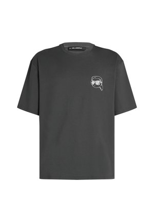 Donkergrijze katoenen T-shirt met korte mouwen en een ronde halslijn. Bevat een witte geborduurde afbeelding van een gezicht met een zonnebril op de borst.