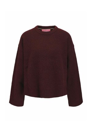 Pull en tricot bordeaux avec un col rond, des manches longues et une coupe décontractée. Texture côtelée verticale sur toute la surface.