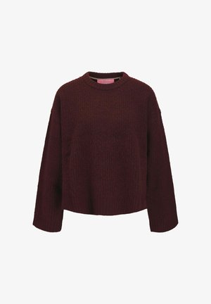 Pull en tricot bordeaux avec un col rond, des manches longues et une coupe décontractée. Texture côtelée verticale sur toute la surface.