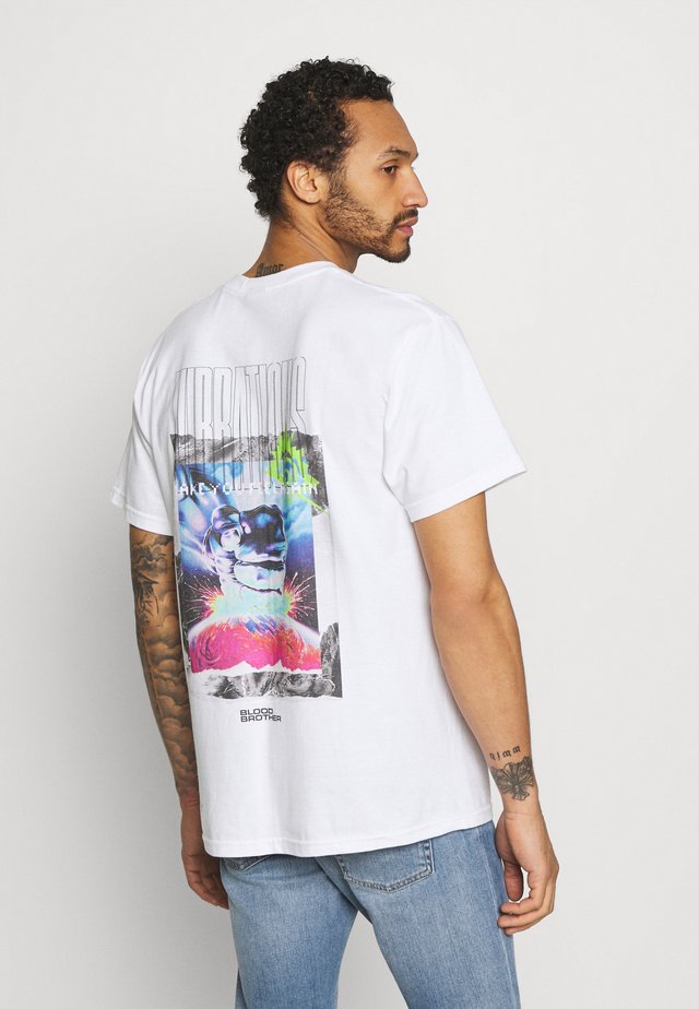 QUINCY TEE - Print T-shirt - white