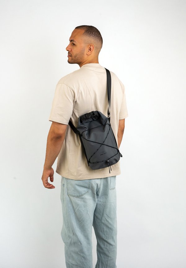 THEO - Umhängetasche - dunkelgrau