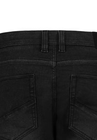 Schwarze Jeans aus Denim mit einer glatten Textur, mittelhoher Taillenbund, Doppelnaht, Gesäßtaschen und einem versteckten Bunddetail.