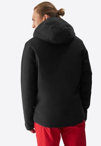 4F - Kurtka narciarska