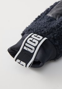 UGG FLUFF MITTEN WITH LOGO TAPE - Moufles - black