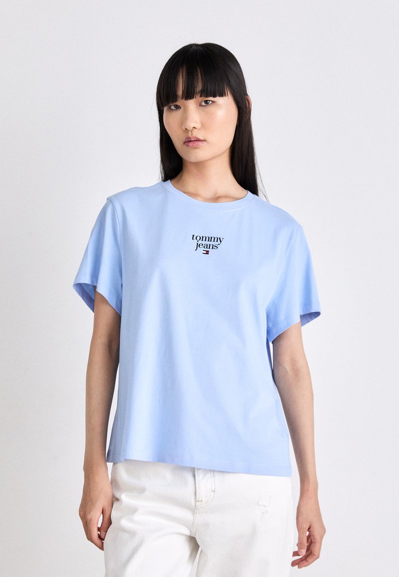 Tommy Jeans SLIM ESSENTIAL LOGO TEE - Βασικό μπλουζάκι - vessel blue