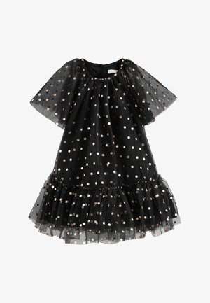 Svart tylklänning med korta ärmar, samlad halsringning och lager med volanger i nederkanten, prydd med guld- och silverprickar.