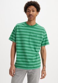 Levi's® - RED TAB™ VINTAGE TEE - T-shirts basic - shady glade Miniaturebillede 1