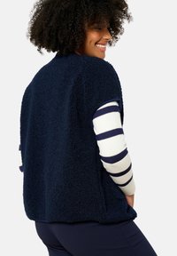 LolaLiza Jakna iz flisa - navy basic