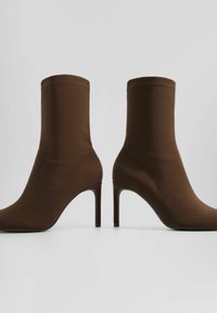 Bershka Botines de tacón - brown