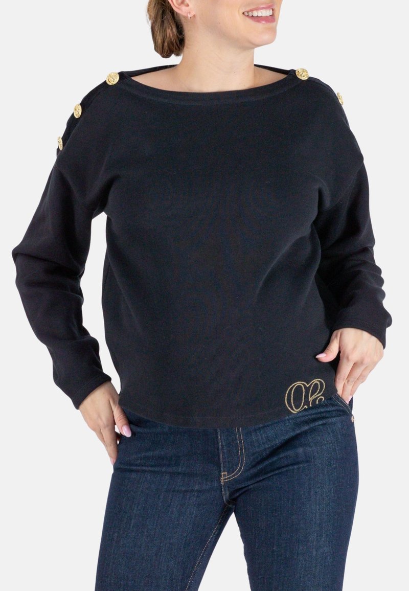 Schwarzes Sweatshirt mit weitem Ausschnitt, langen Ärmeln, dekorativen goldenen Knöpfen an der Schulter und gesticktem goldenen Logo am Saum.