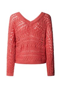 Koraalroze lange mouw gehaakte trui met V-hals en ingewikkelde opengewerkte bloemen- en geometrische patronen overal.