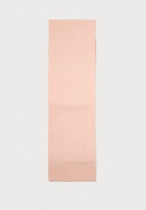 Fular tricotat de culoare roz deschis, cu capete ribbate, având litera „C” embosată pe o latură. Textură netedă și formă rectangulară.