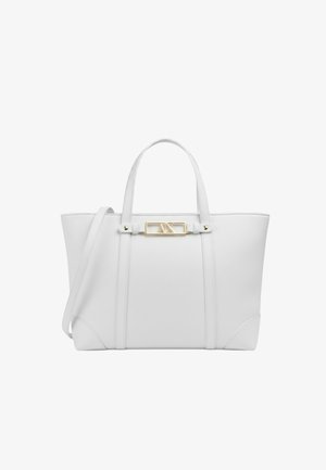 Borsa tote in pelle bianca con due manici, tracolla regolabile e dettagli in metallo dorato con logo al centro della parte anteriore.