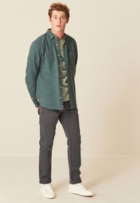 Next Hemd - green
