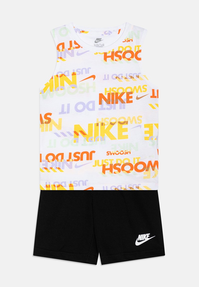 Nike Sportswear Shorts zwart