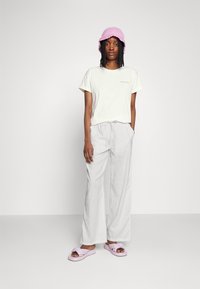 Gina Tricot BLEND TROUSERS - Hlače - white