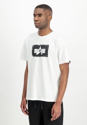 Alpha Industries, ALPHA INDUSTRIES MEN - T-SHIRTS WASHED OUT LOGO T-SHIRT - T-Shirt print - white