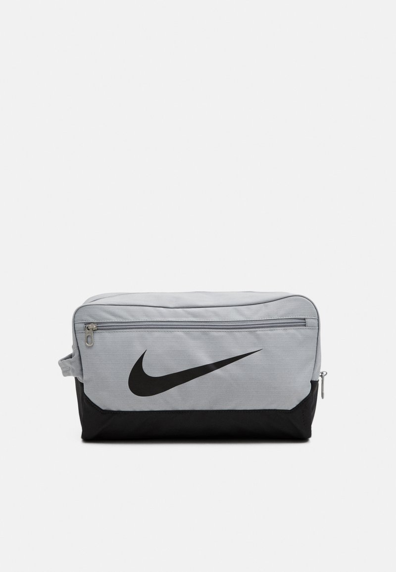 Destruir tienda seguro Nike Performance SHOE 11L UNISEX - Neceser - light smoke grey/gris claro jaspeado - Zalando.es Destruir tienda seguro Nike Performance SHOE 11L UNISEX - Neceser - light smoke grey/gris claro jaspeado - Zalando.es