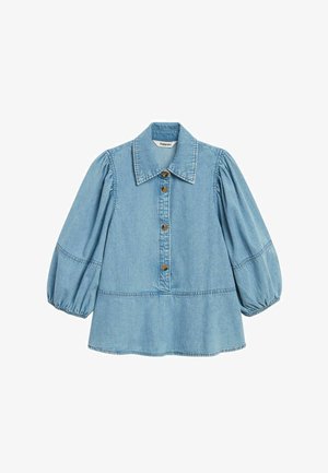 Vaaleansininen farkkupaita, jossa leveä kaulus, edessä napit, poimutetut pussihihat ja vyötärösauman yksityiskohta.