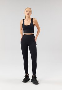 Even&Odd active ESSENTIAL FULL LENGTH HIGH RISE LEGGINGS WITH SIDE POCKET - Leggings - black