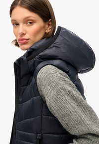 Superdry & Co HOODED FUJI QUILT PADDED - Veste sans manches - eclipse navy