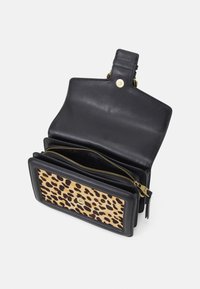 Versace Jeans Couture Handväska - brown