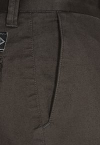 Billabong NEW ORDER - Šortky - charocoal