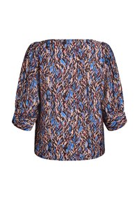 Sort bluse med et farverigt abstrakt mønster i blå, rød og beige; har brede ærmer og en afslappet pasform med en rund halsudskæring.