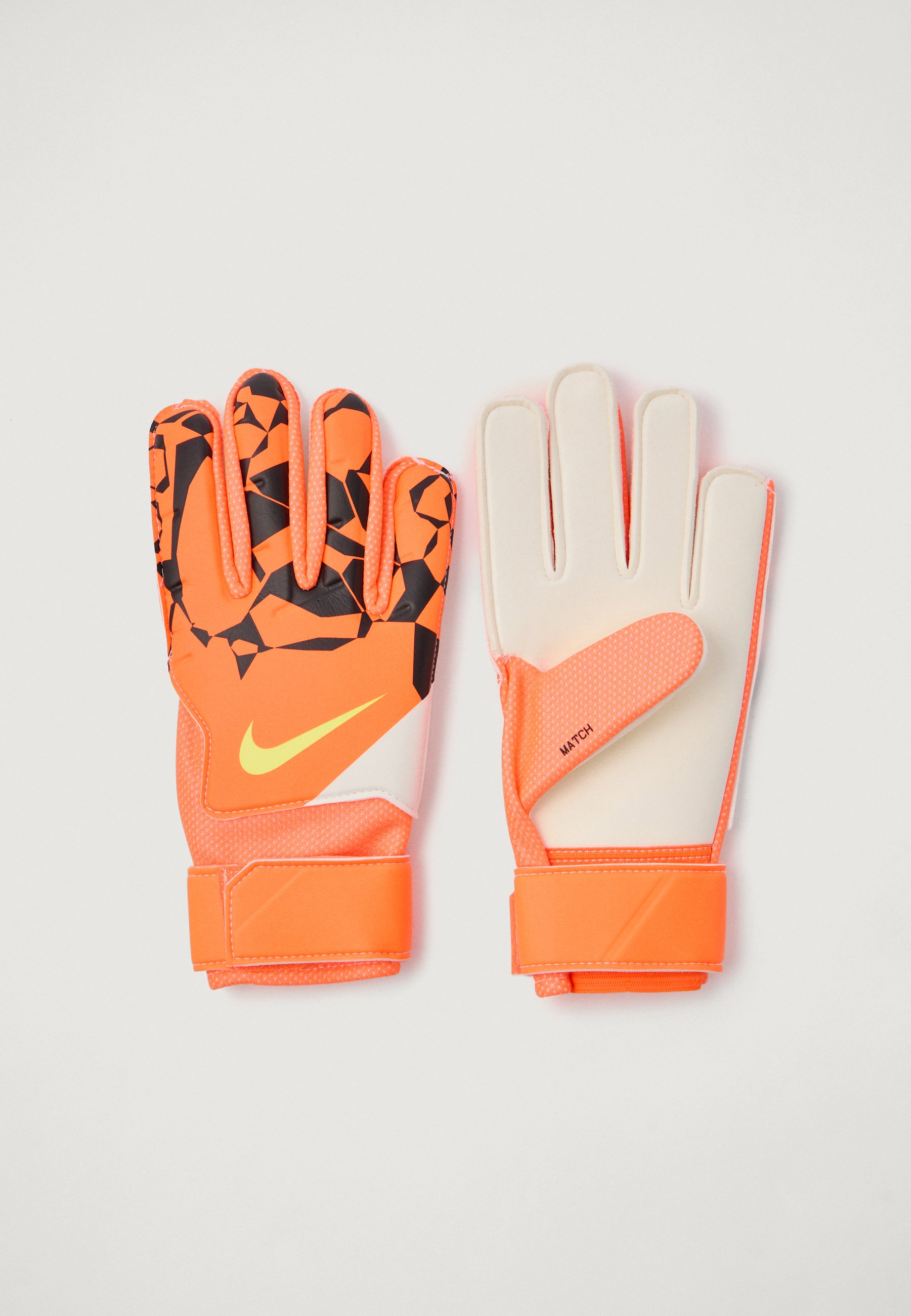 nike goalkeeper gloves size