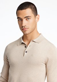 Lindbergh LONG SLEEVE  - Pikeepaita - sand mel